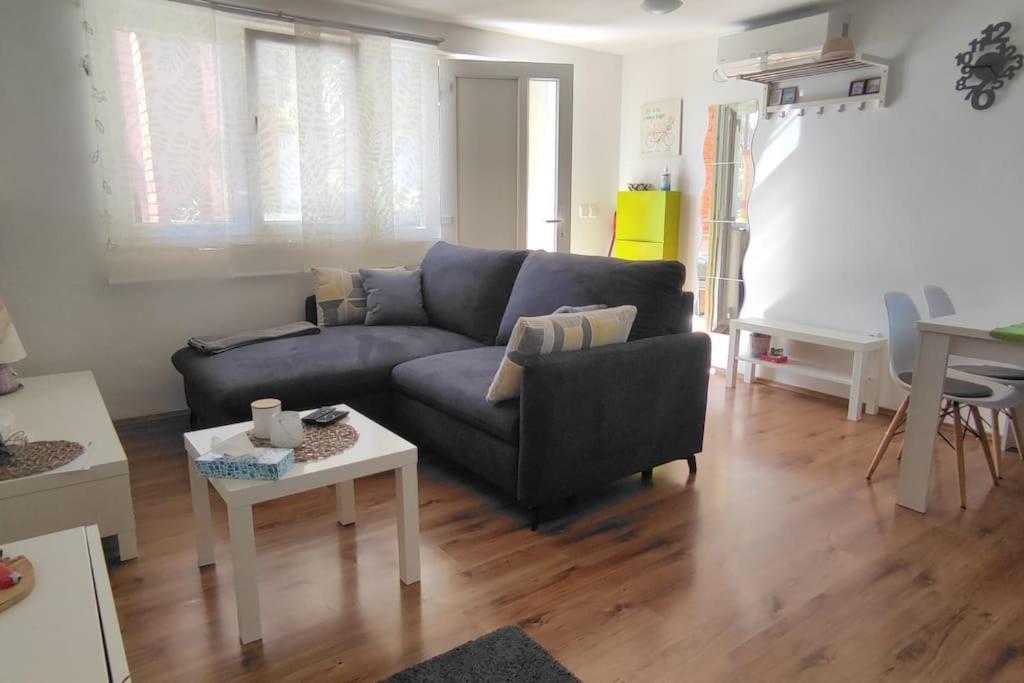 Modern Apartment In Пореч Экстерьер фото