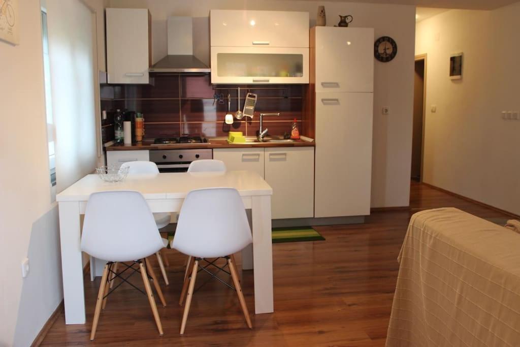 Modern Apartment In Пореч Экстерьер фото